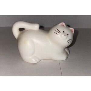 Japan Takahashi-like white Cat Figurine